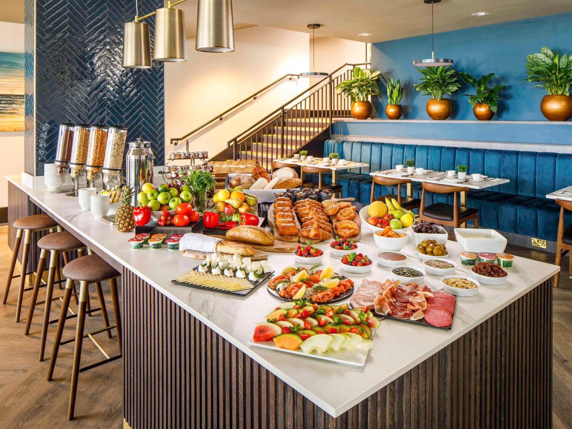 Отель Mercure Пейнтон