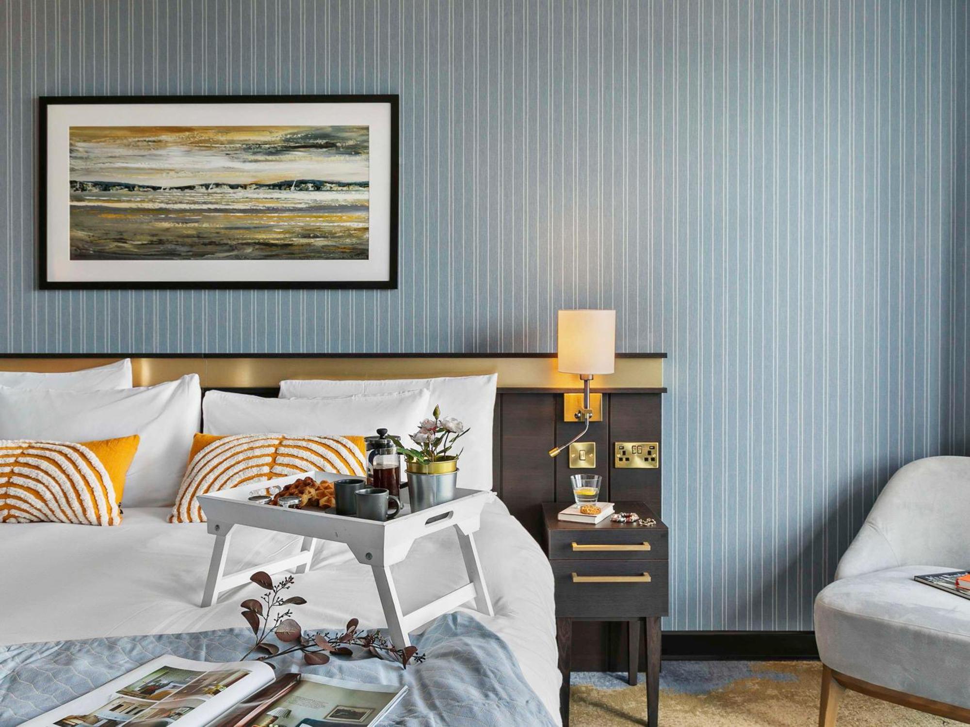 Mercure 4* Пейнтон